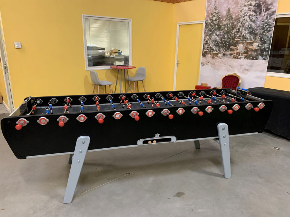 maxi-baby-foot-salle-jeux-animations-loisirs-jmprestations